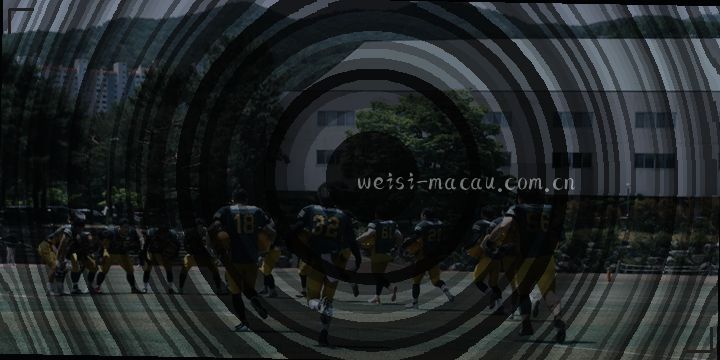 记分板上13比9的比分定格，时钟还剩最后两分钟。